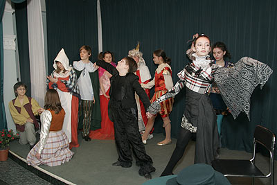 Детско-юношеский театр «Город мастеров» со спектаклем «Снежная королева» в «Новом Акрополе»