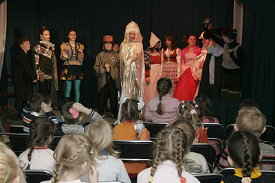 Детско-юношеский театр «Город мастеров» со спектаклем «Снежная королева» в «Новом Акрополе»